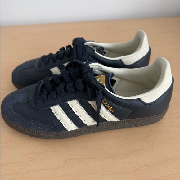 Adidas Samba Navy Blue and Cream Shoes- Men’s 7 - Picture 4 of 12